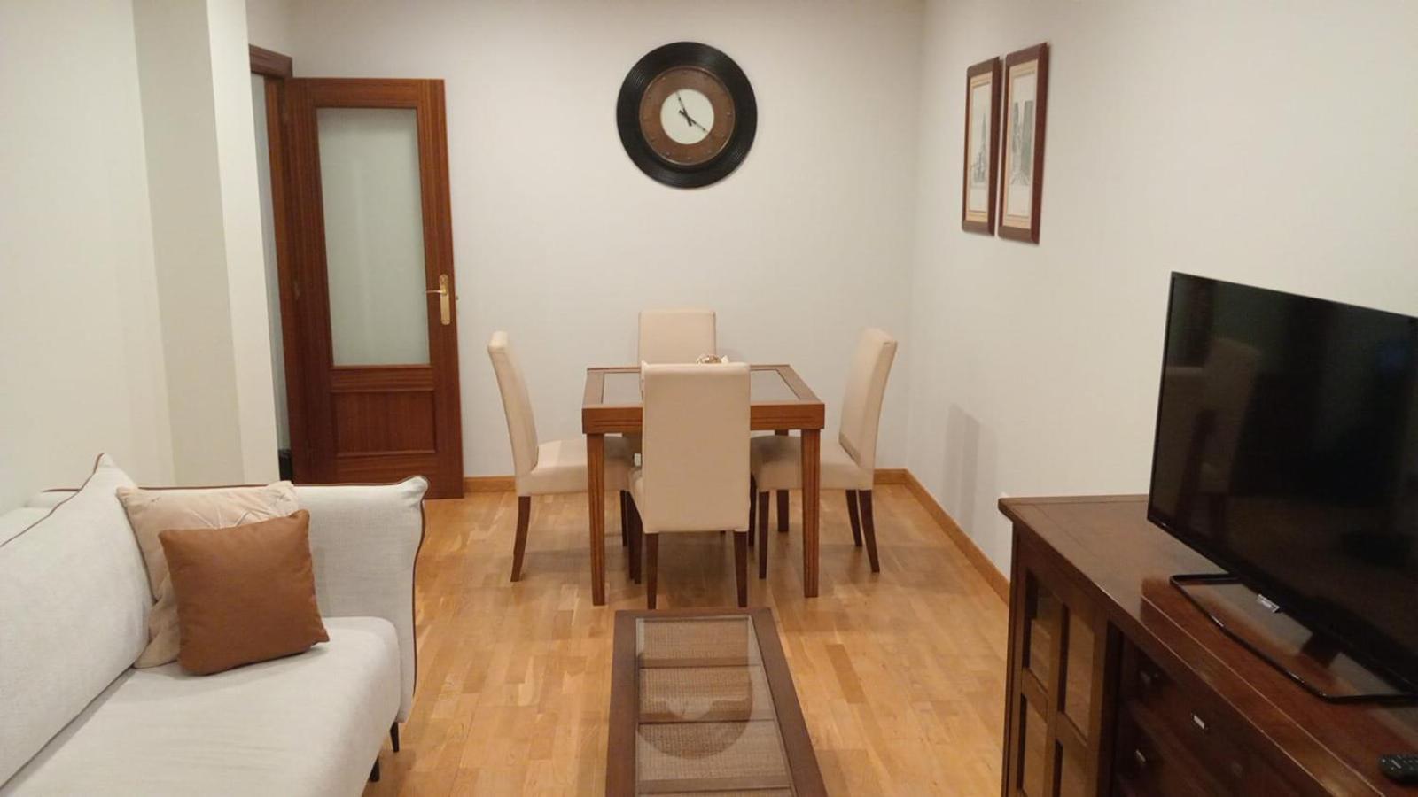 Apartament Avello Oviedo Con Parking Zewnętrze zdjęcie