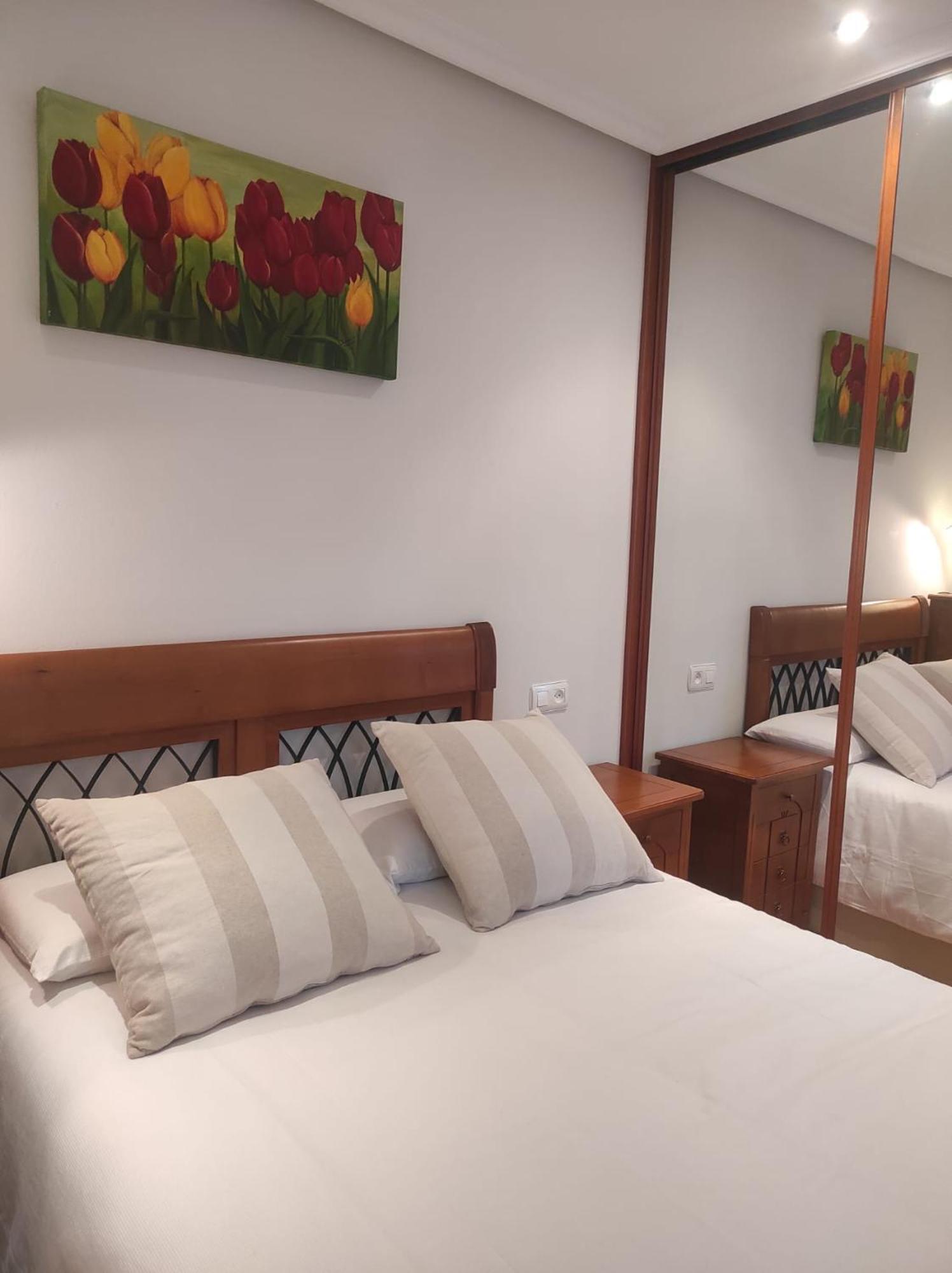 Apartament Avello Oviedo Con Parking Zewnętrze zdjęcie