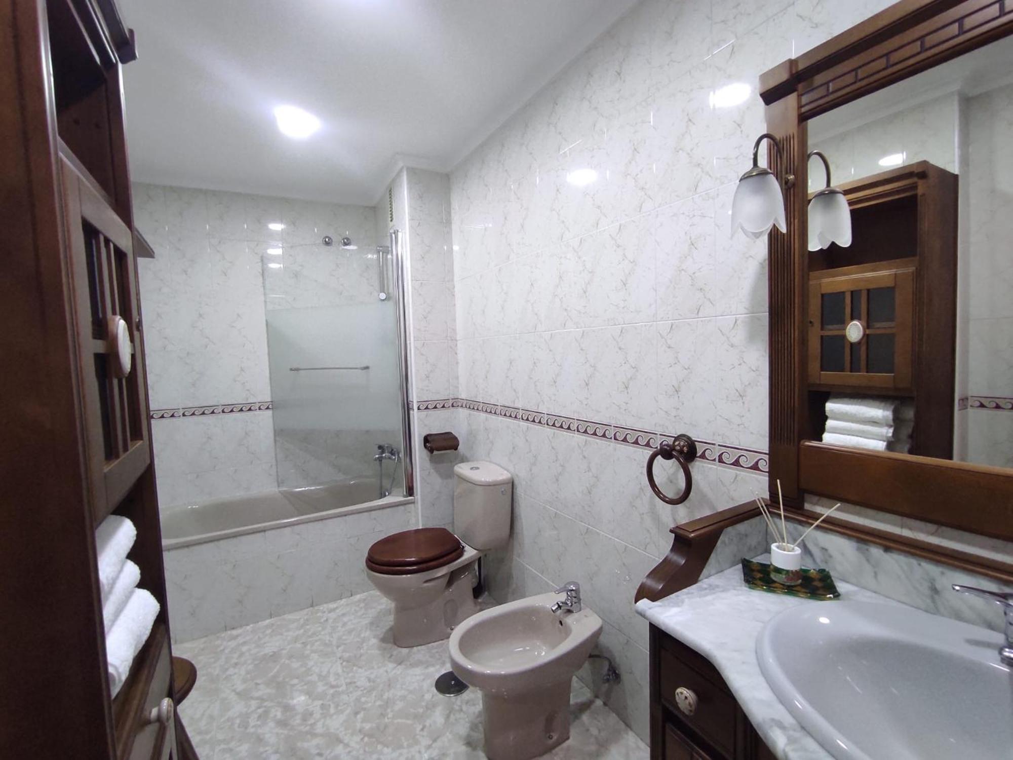 Apartament Avello Oviedo Con Parking Zewnętrze zdjęcie